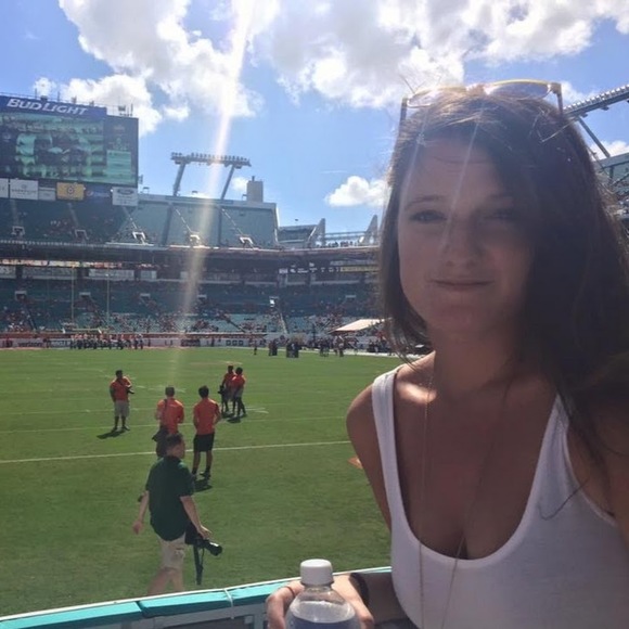 Meet your Posher, Emily - Picture 1 of 5